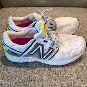New Balance fresh foam athletic sneaker - size 6.5